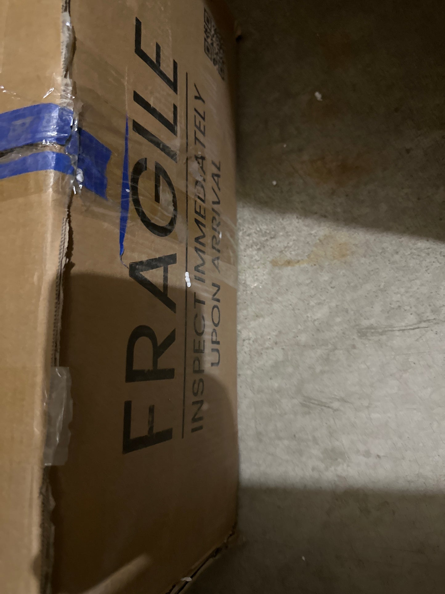 Château Glossy White Ceramic Rectangular Wall Mount Bathroom Sink